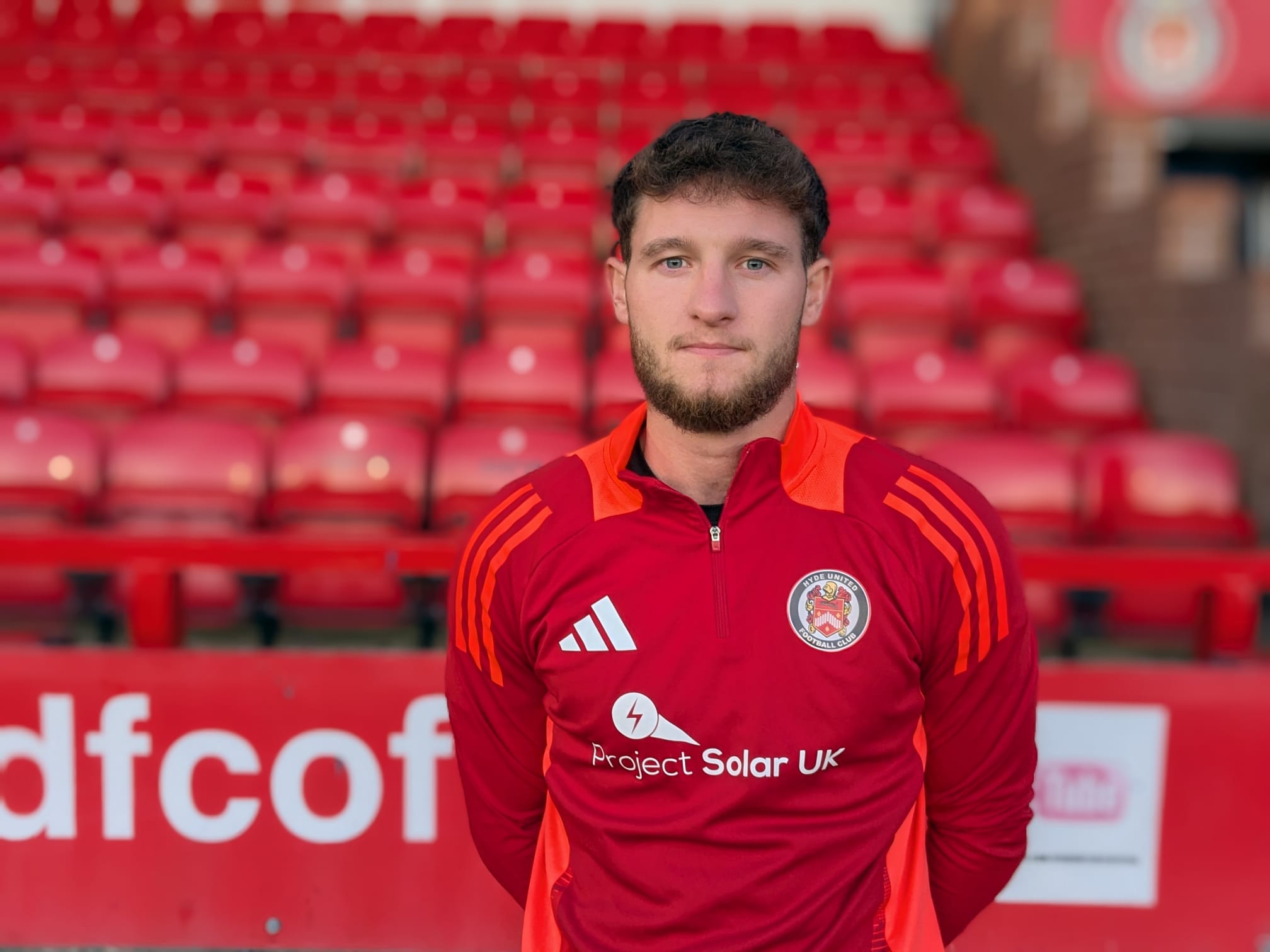 Jake Dunwoody signs for Hyde United. Image: Hyde United